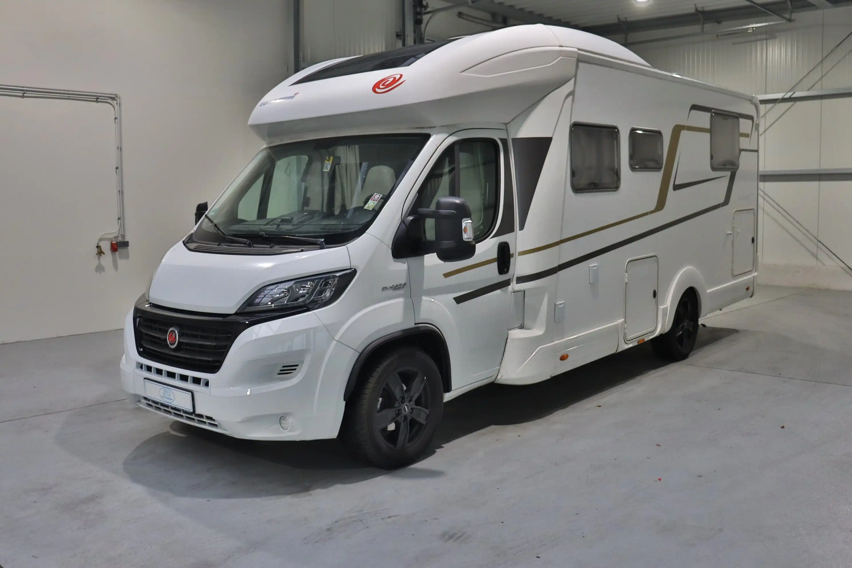EURAMOBIL Profila RS 725 QB